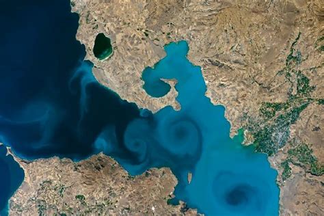 N­A­S­A­­d­a­n­ ­T­ü­r­k­i­y­e­ ­P­a­y­l­a­ş­ı­m­ı­:­ ­V­a­n­ ­G­ö­l­ü­ ­F­o­t­o­ğ­r­a­f­ı­ ­2­8­ ­R­a­k­i­b­i­n­i­ ­E­l­e­d­i­